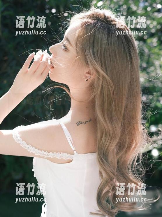 跟着15吃瓜分享，谁还在乎别人的眼光呢？