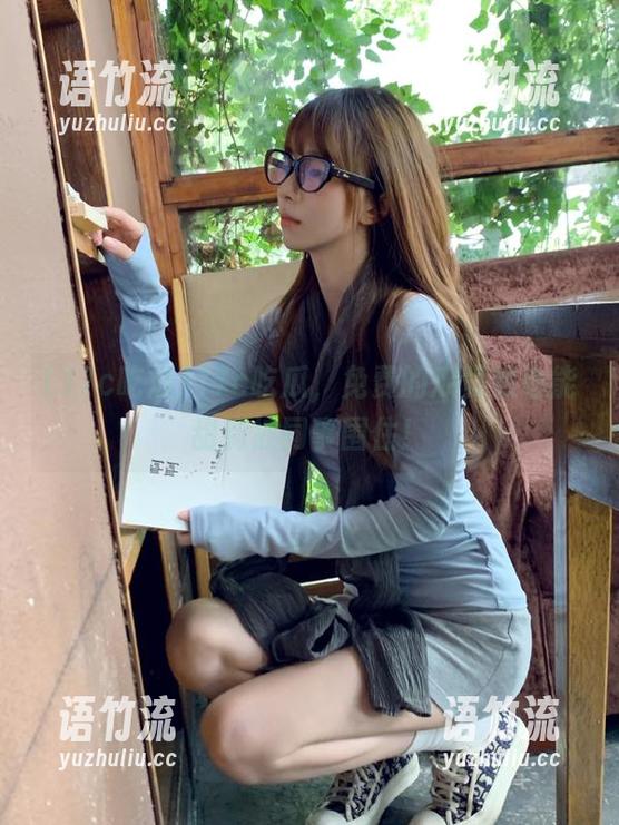 17c吃瓜 17c吃瓜,免费的瓜竟然也能甜到被同事围住!