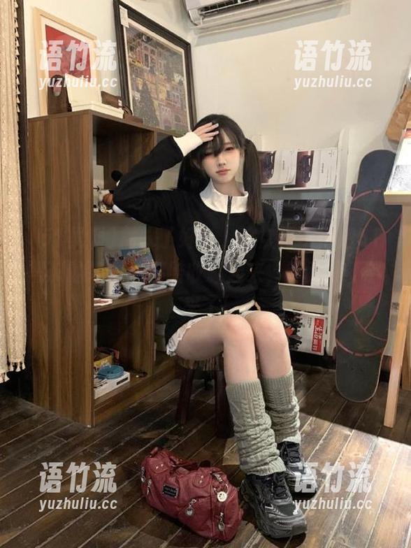 潜水了好久，这次恨不得把51黑料的每个瓜都给收藏起来，简直停不下来了!