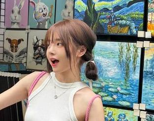 58吃瓜网站：你把时间浪费在等车，我却在吃瓜！