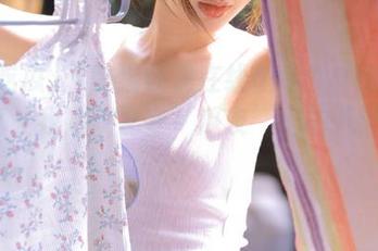 云吸猫还是在线偷瓜？91吃瓜app真让我嫉妒那些‘瓜友’们的八卦速度！