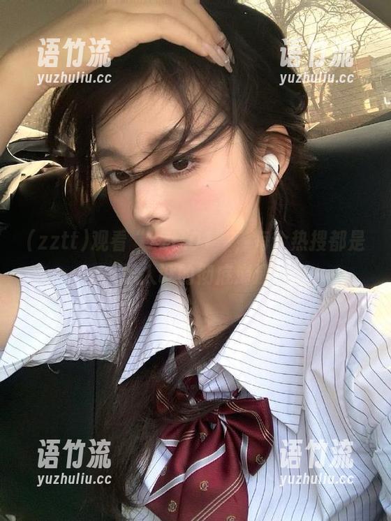 观看“zztt01”，每个热搜都是一场人设的彻底崩溃！