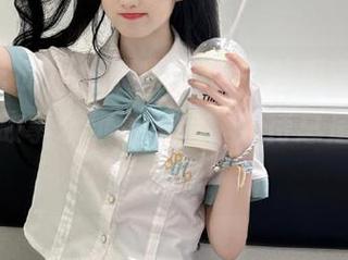 今日娜娜在五一吃瓜官网，感觉她的故事永远写不完，期待总是让人心痒痒的！