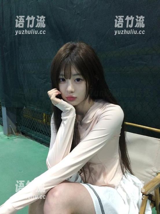 www.51cg.fun吃瓜网的传送门，打开的是八卦还是奇闻，反正我准备抱着瓜等着！