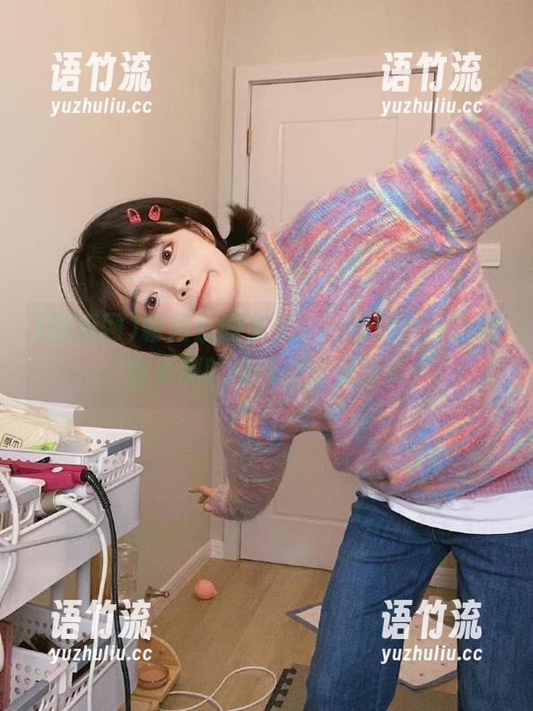 朝阳公园清晨，一边跑步一边用安卓刷吃瓜网，完美陪伴