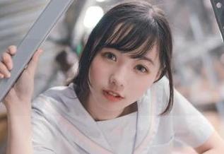 只需轻轻一滑，直达吃瓜网APP里的瓜田秘境！