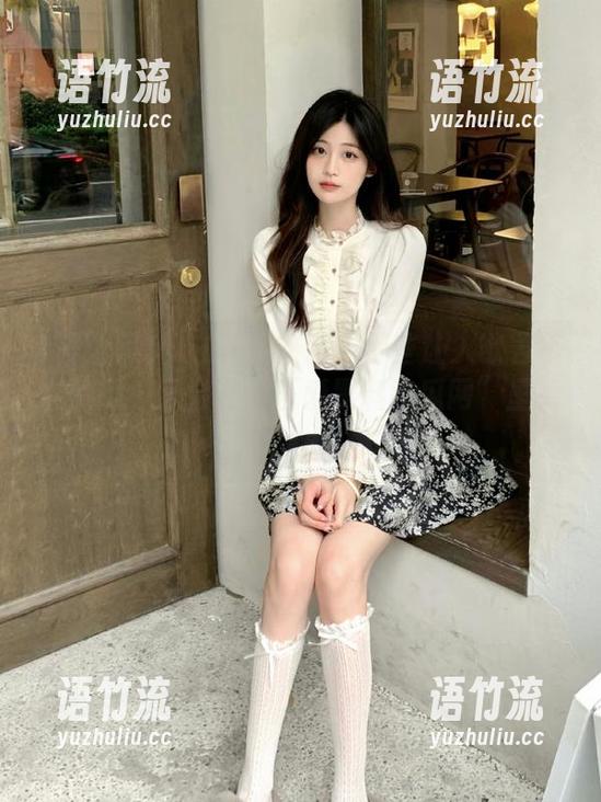 收藏！那些让人欲罢不能的瓜，只会在“吾爱黑料吃瓜网”里掉皮掉肉！