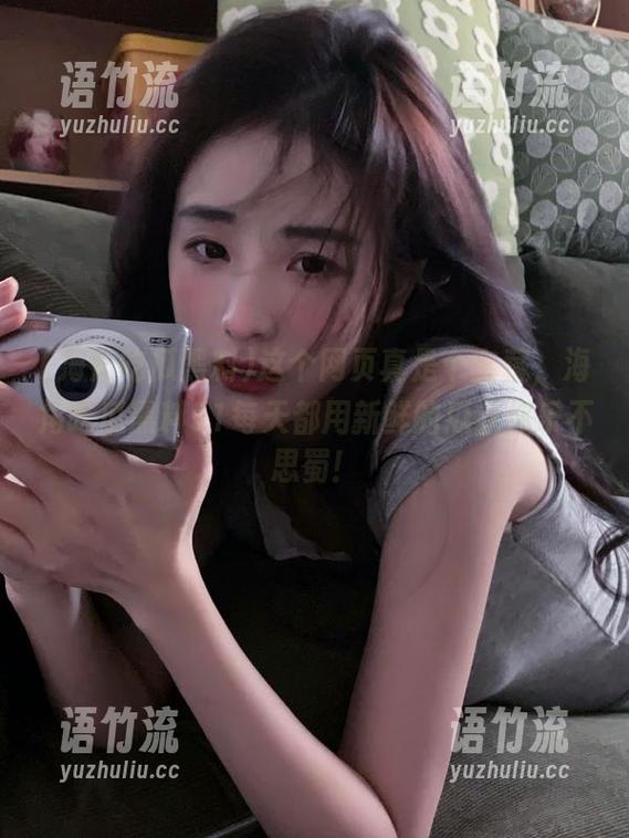 这个网页真是个宝藏，海角吃瓜黑料91每天都用新鲜的瓜让你乐不思蜀！