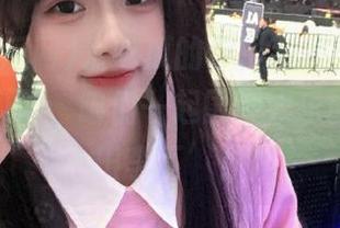 爱吃瓜的你，别跑！快登录黑料吃瓜网，咱们一起围观娱乐圈的‘瓜田李下’！