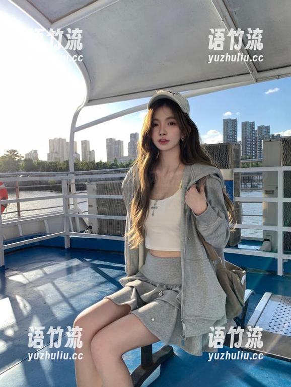 黑料社 被黑料社的网站新网址吸引了?不过看看就好,别太认真哦!