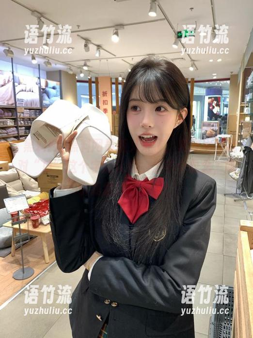 黑料网最新又来了，真是刷新我对“瓜”这个字的认知，发布个悬念，吸引我继续吃下去！