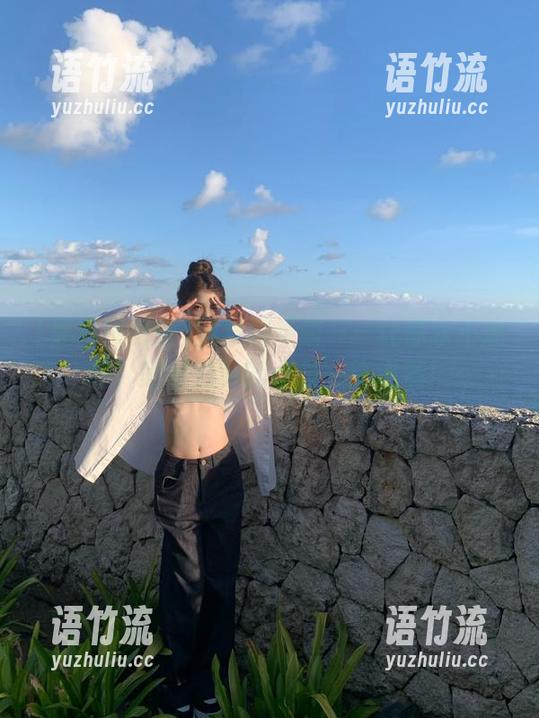 黑料网页版——让你永不迷路，顺着八卦的小径一路逆袭！