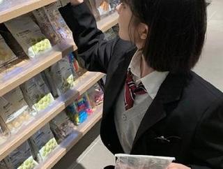 “黑网料”app：瓜田里找到的那只神秘的黑羊